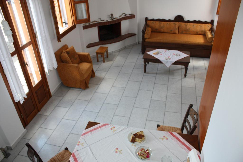 Matina - Stavros Traditional Houses Kóronosz Szoba fotó